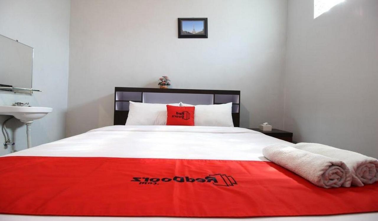 Reddoorz Plus @ Hotel Star 88 Jogjacarta Exterior foto